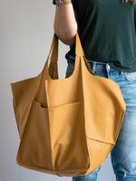 Load image into Gallery viewer, Shopper Aged Design Tote Bag
